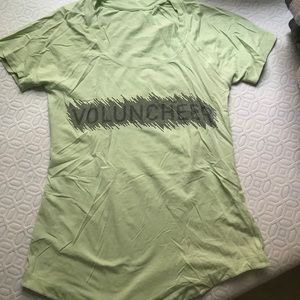 Lululemon seawheeze exclusive volunteer shirt